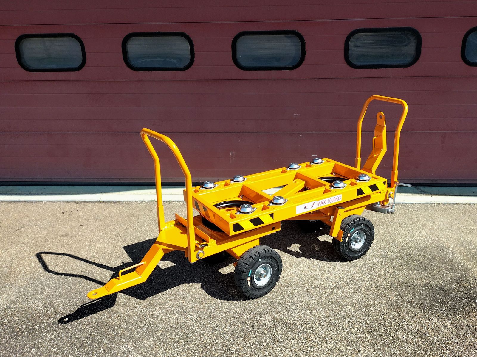 Remorque porte machine de face