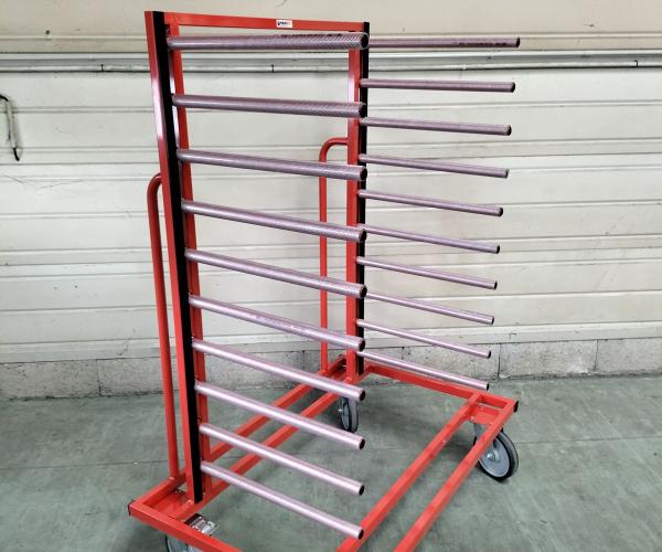 Petit chariot à bras porte vitres de biais